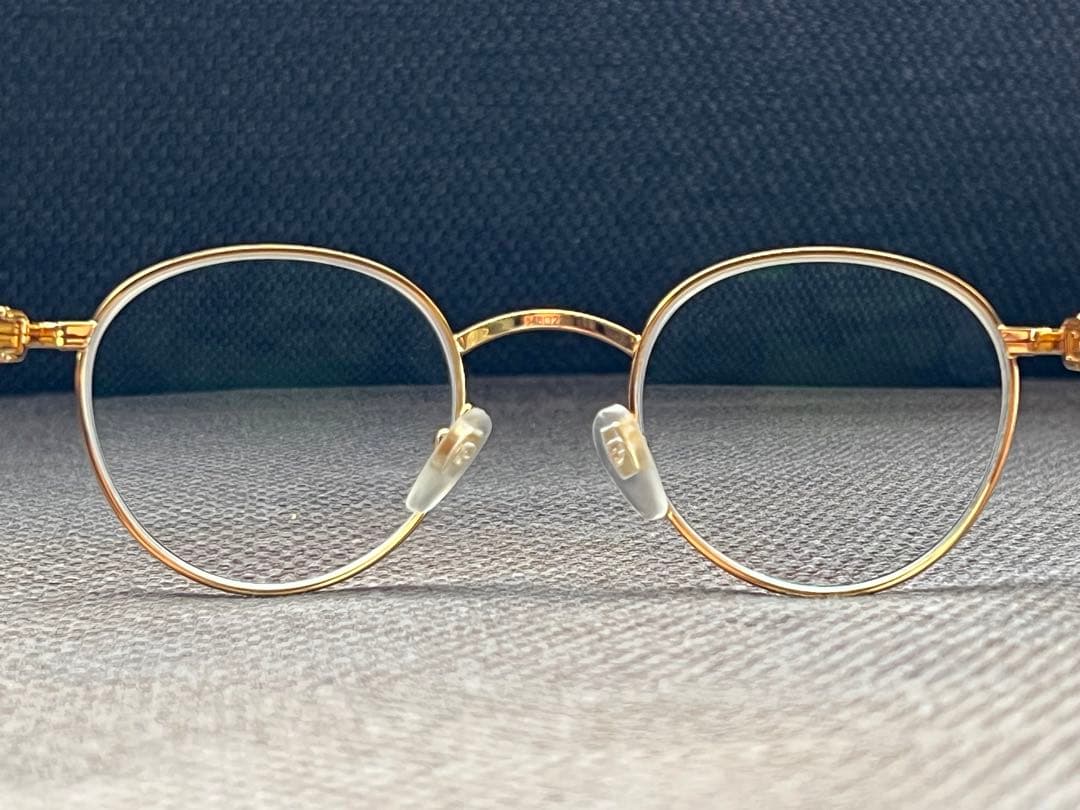 【新品同様】GUCCI ゴールドフレーム メガネ 2023SSモデル