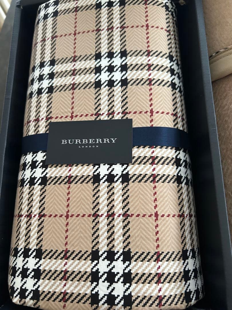 【未使用保管品】BURBERRY バーバリー ダウンケット＆ウール毛布 セット