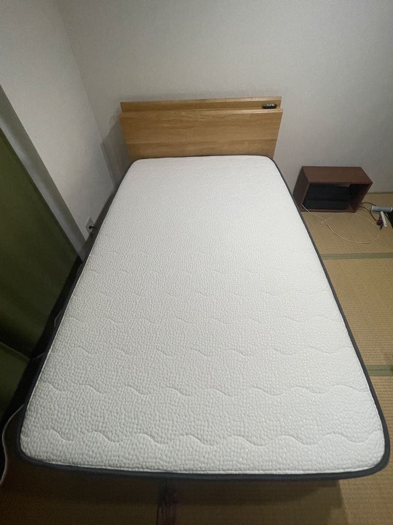 【美品】NELLマットレス　セミダブル