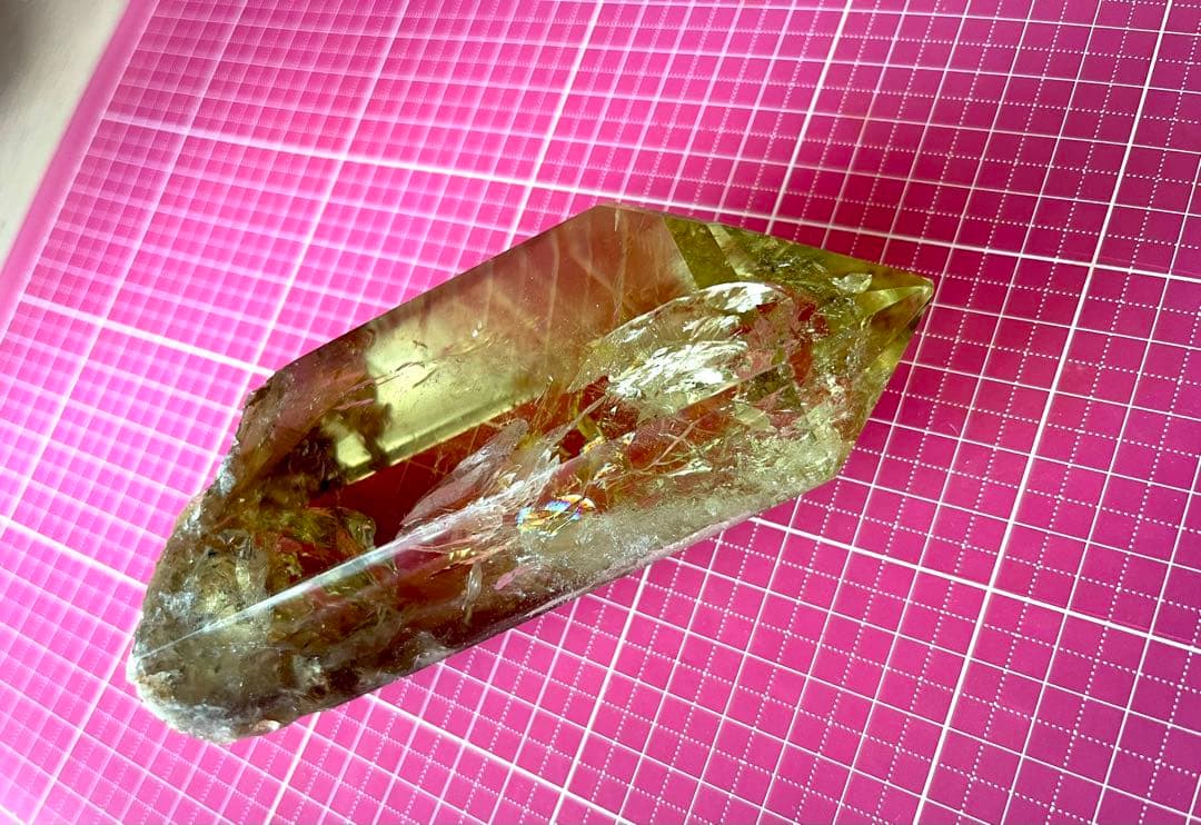 虹　透明感◎ ファントム　ずっしり重たいシトリン＊　天然石ポイント 85