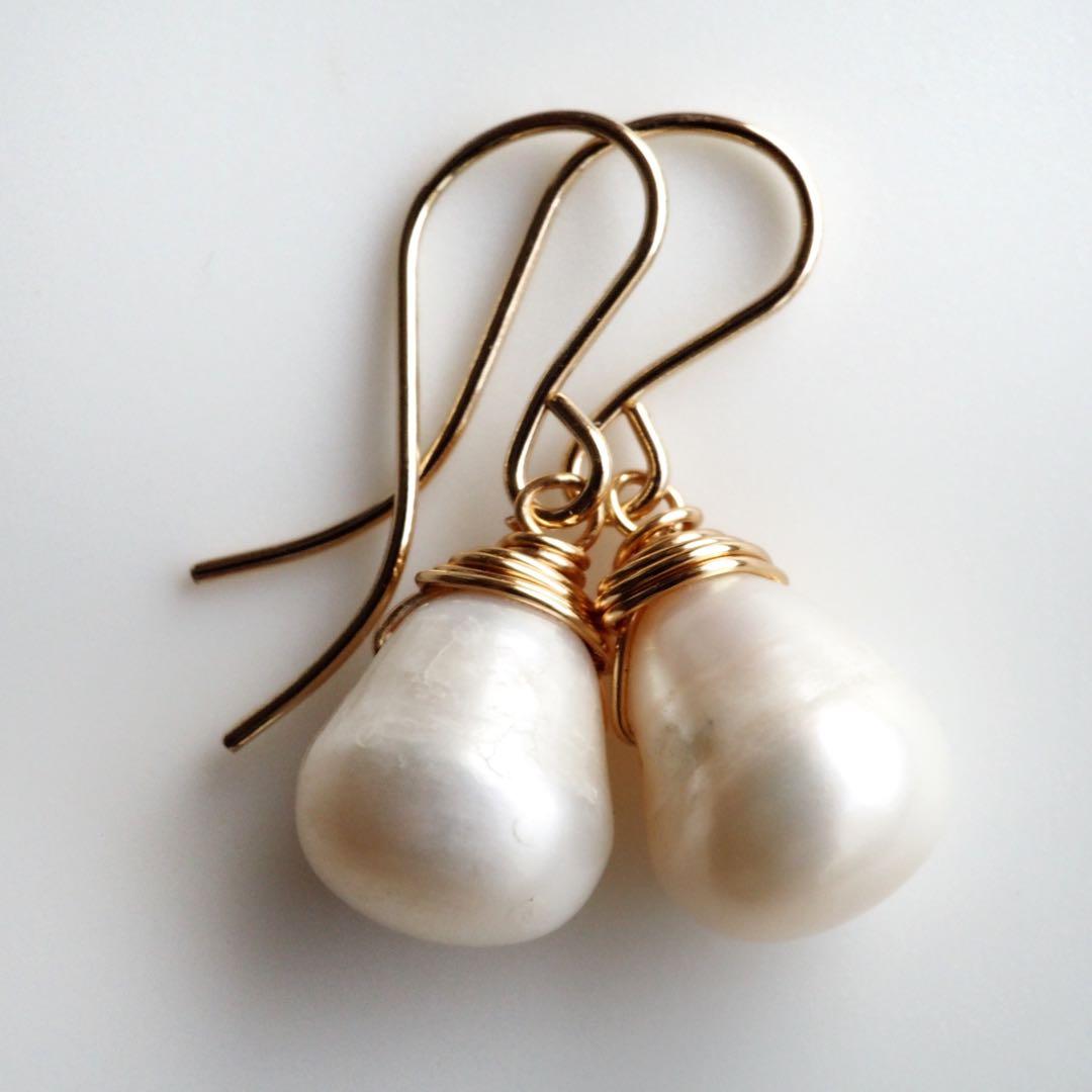 【はくとん( 'ω')ŧ‹\"ŧ‹\"】国産シェルパールのゴムブレスレット