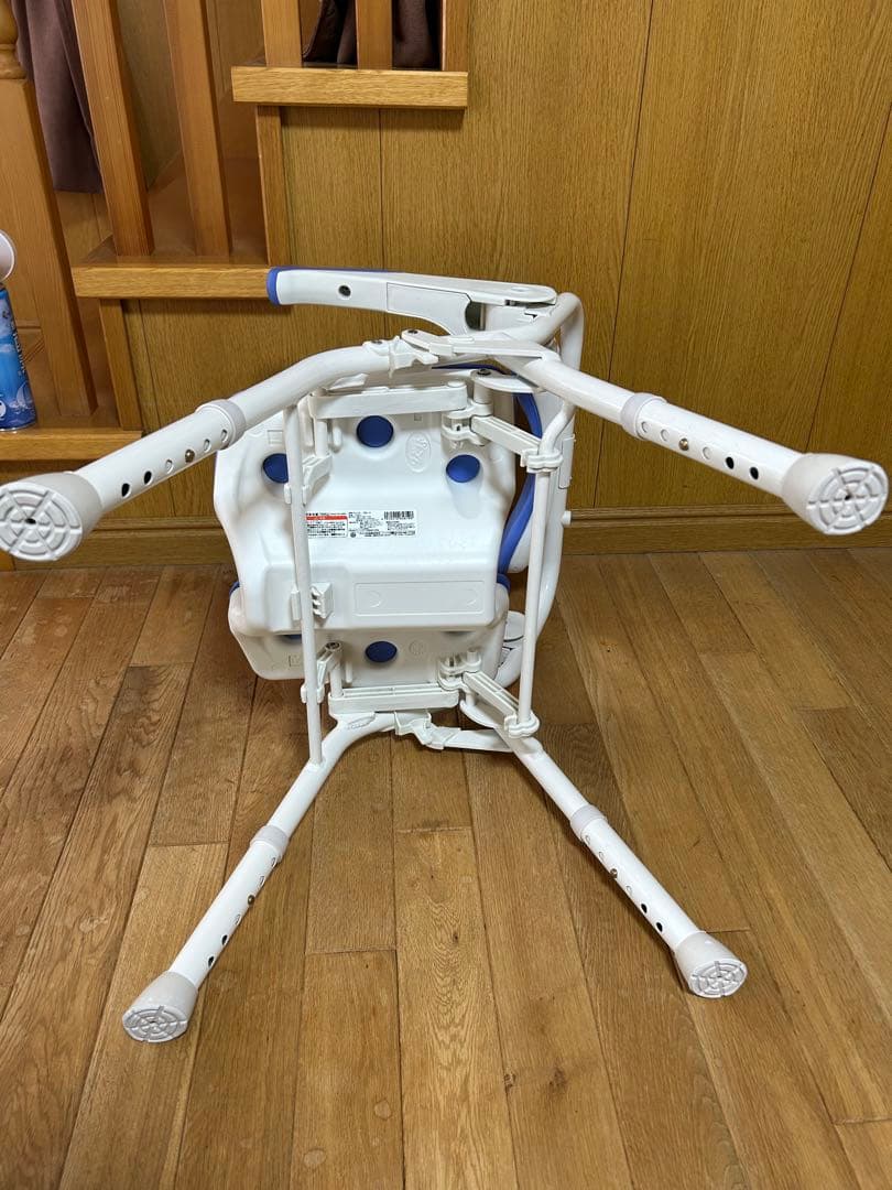 【値下げ】プロ推奨シャワー椅子　アロン化成 安寿 コンパクト　洗いやすいU字溝