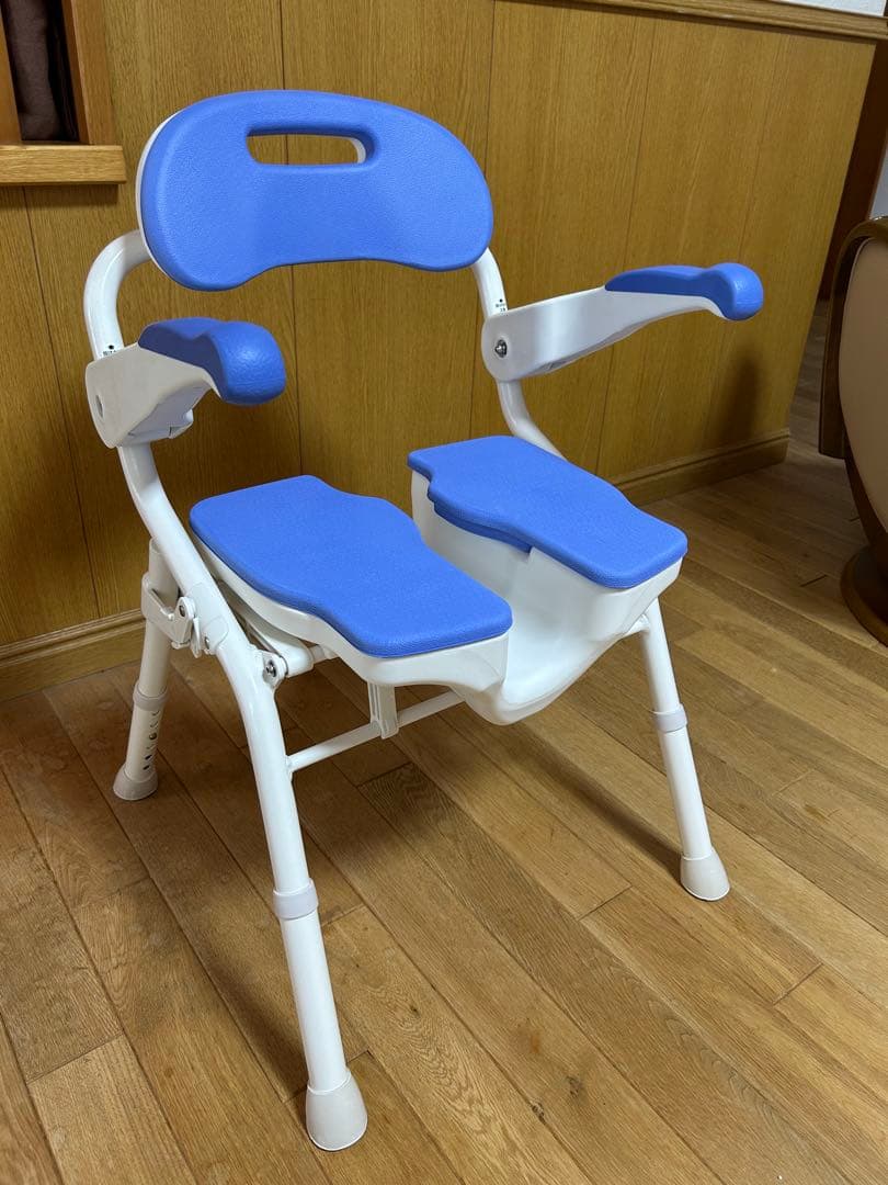 【値下げ】プロ推奨シャワー椅子　アロン化成 安寿 コンパクト　洗いやすいU字溝