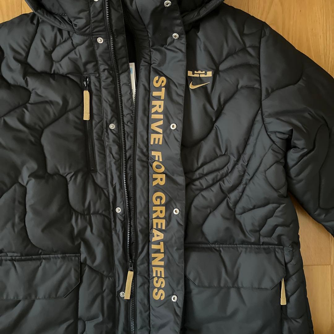 【未使用】レブロンxリバプール NIKEダウンジャケット 黒 Mサイズ 完売品