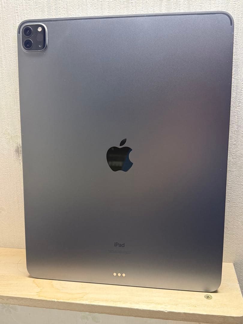D*P様 新品同様 iPad Pro 12.9インチ（第4世代） Wi-Fi 1