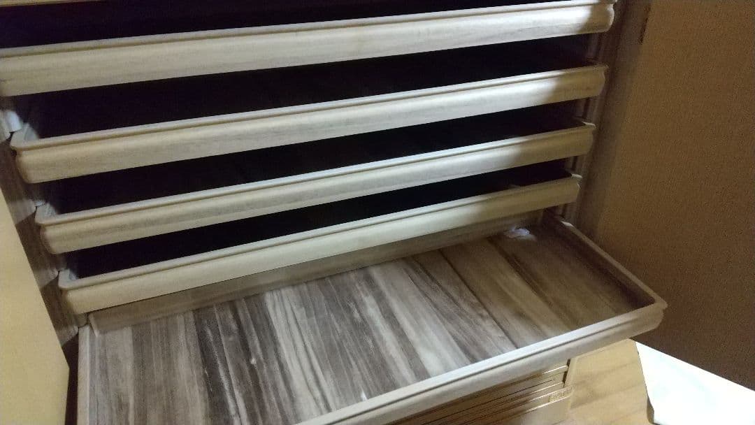 和風桐タンス ベージュ 花柄装飾