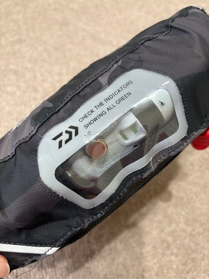 チヌ男　Daiwa ライフジャケット ウエストタイプ　カモフラ