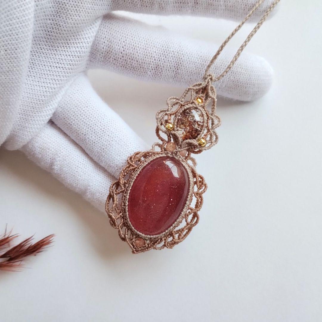 ストロベリークォーツ＆ガーデンクォーツのマクラメ編みネックレス　天然石