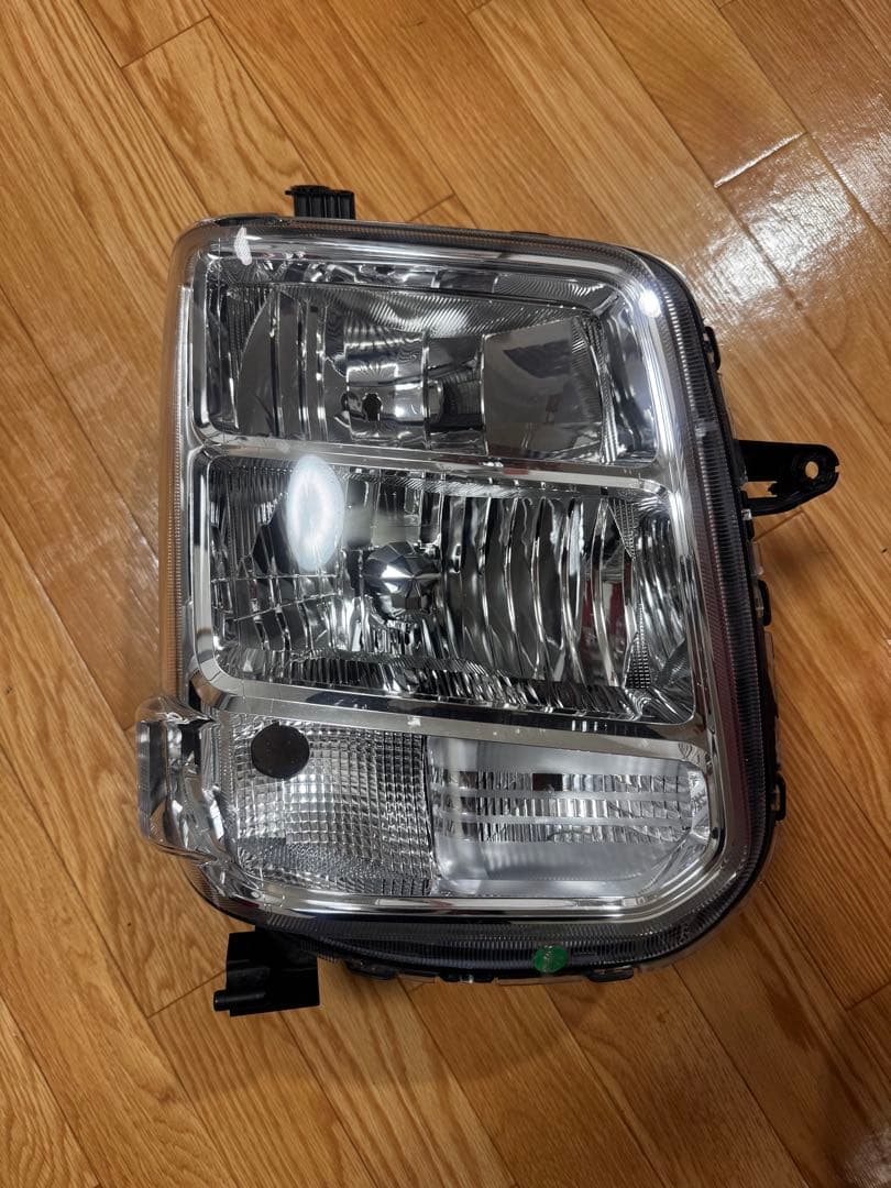 エブリイ DA17W HID ヘッドライト 右 運転席