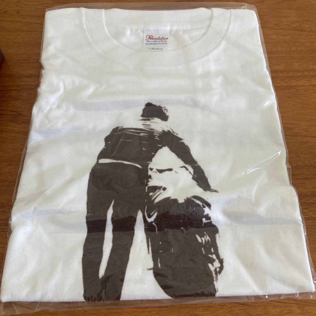 ブラウン・バニー プレミアムBOX 2000セット完全限定生産　Ｔシャツ付き。