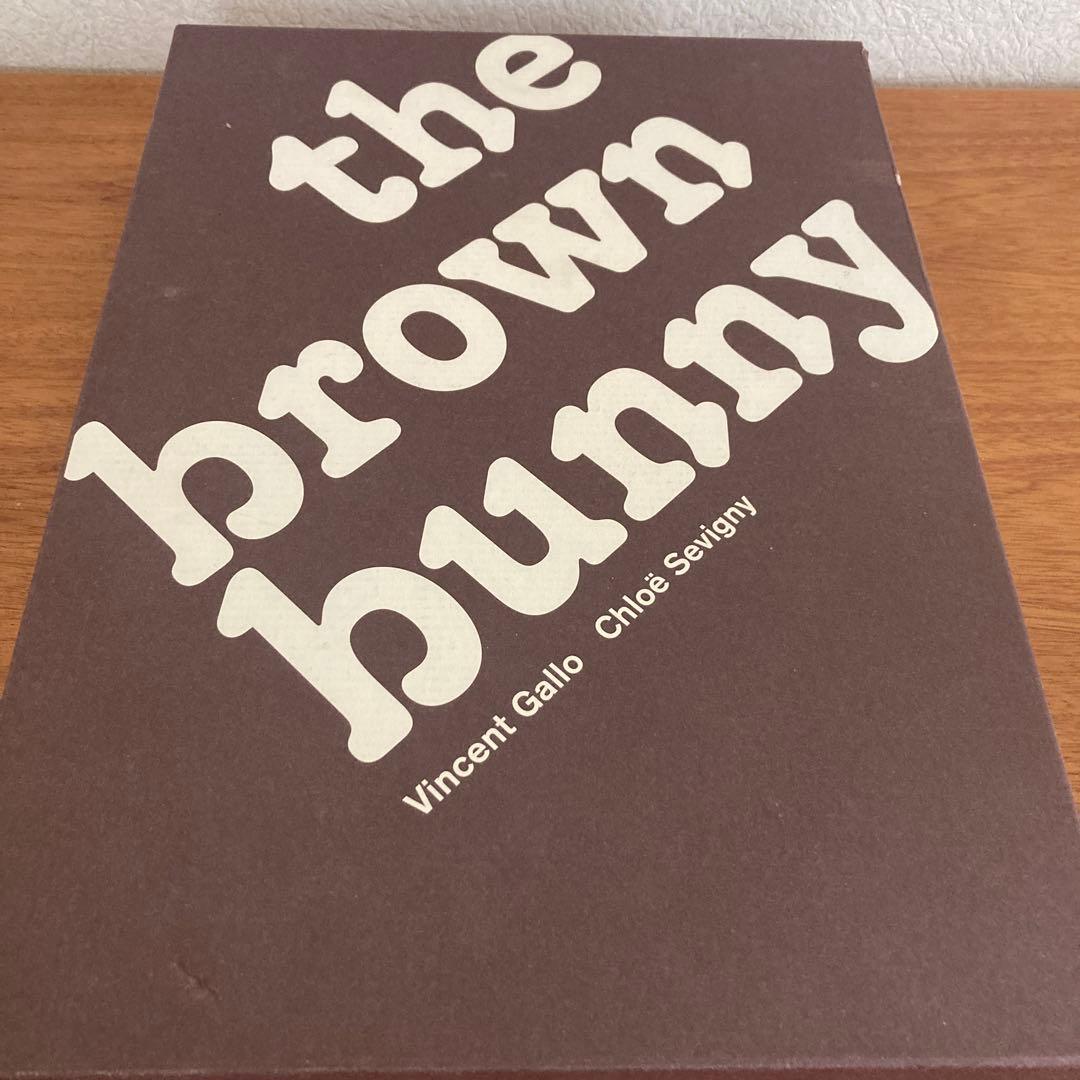 ブラウン・バニー プレミアムBOX 2000セット完全限定生産　Ｔシャツ付き。