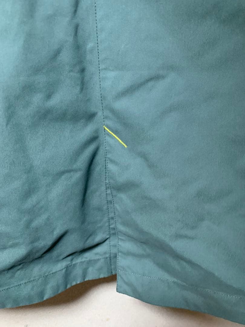 【日本未発売】PUMA FTBLNXT マンチェスター・シティ カーキ コート