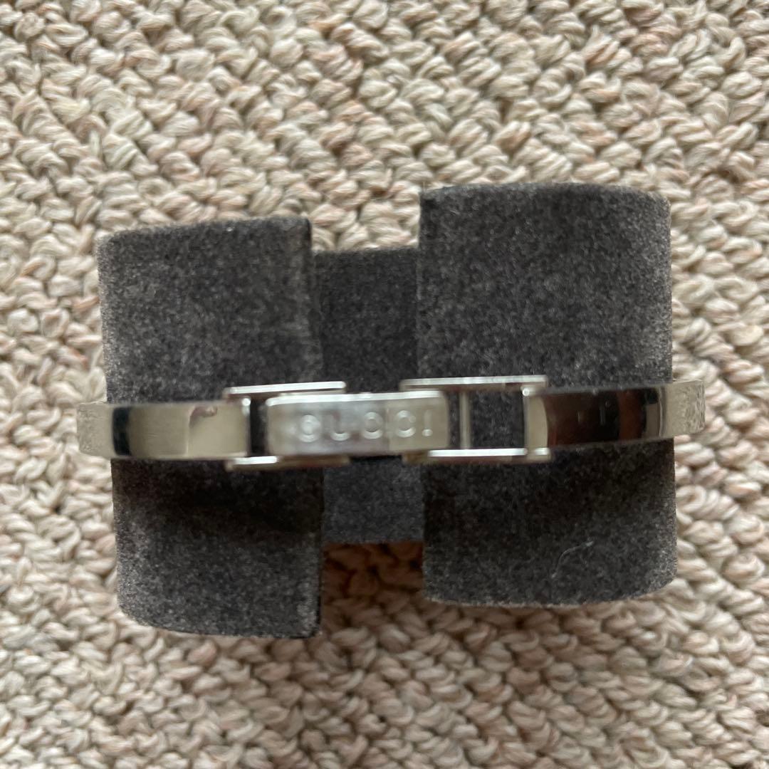 GUCCI 腕時計シルバー箱付き　電池切れ