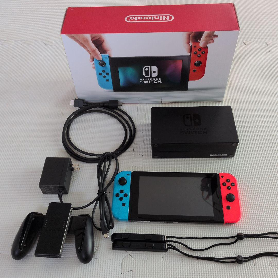 Nintendo Switch 本体と周辺機器マリオカートSDカードセット