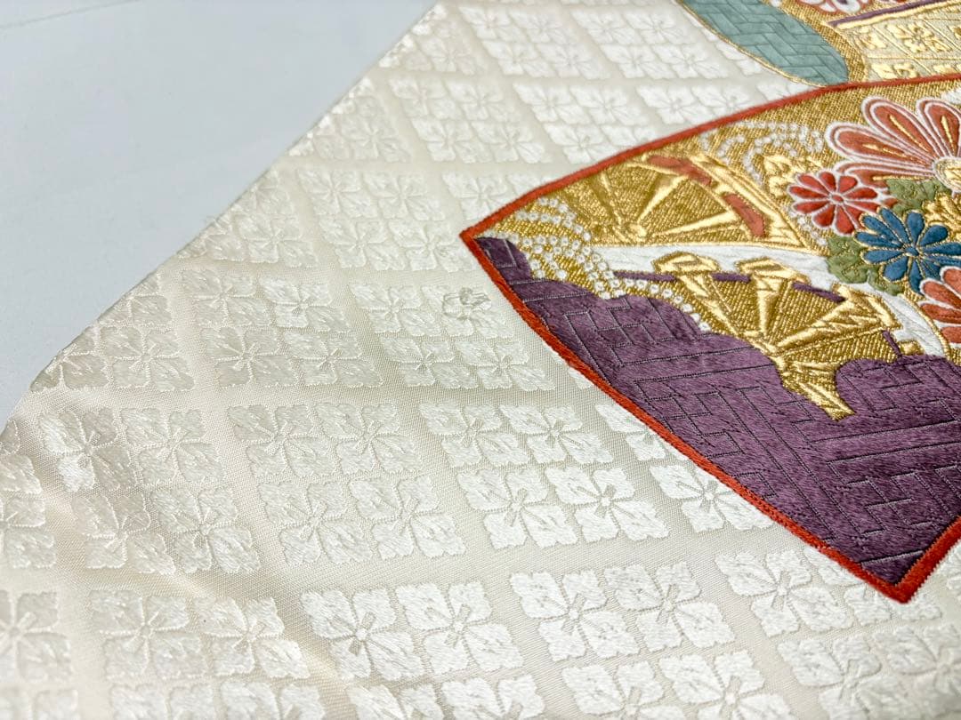 B5 花菱の地模様に花々 金糸 白地 正絹 六通 袋帯 フォーマル O39