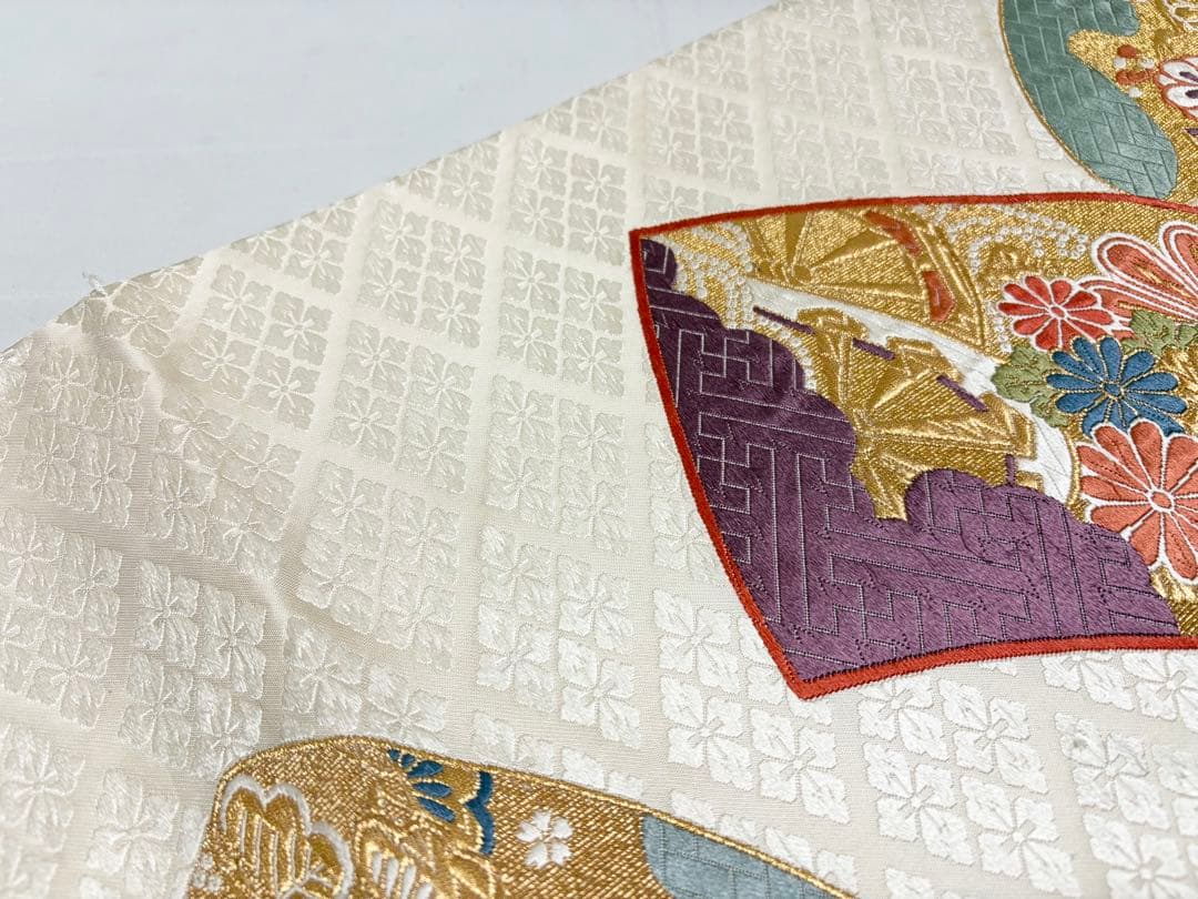 B5 花菱の地模様に花々 金糸 白地 正絹 六通 袋帯 フォーマル O39