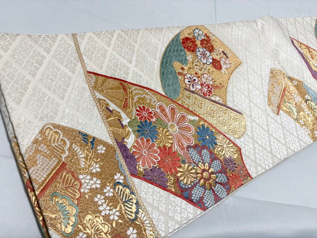 B5 花菱の地模様に花々 金糸 白地 正絹 六通 袋帯 フォーマル O39