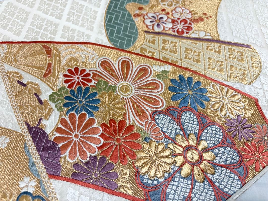 B5 花菱の地模様に花々 金糸 白地 正絹 六通 袋帯 フォーマル O39