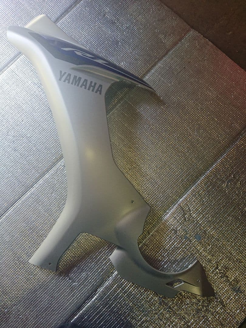 ヤマハ　YZF−R1 2CR 外装　純正　サイドカウル