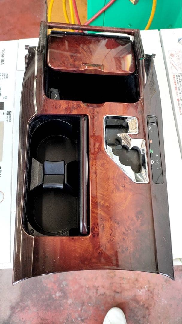 トヨタ GWS214 クラウン マジェスタ 純正 センターコンソール 木目調