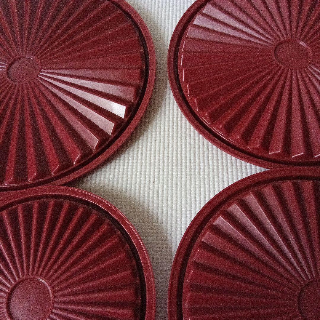 【新品未使用】タッパーウェア　マキシデコレーター４個セット 　ワインレッド