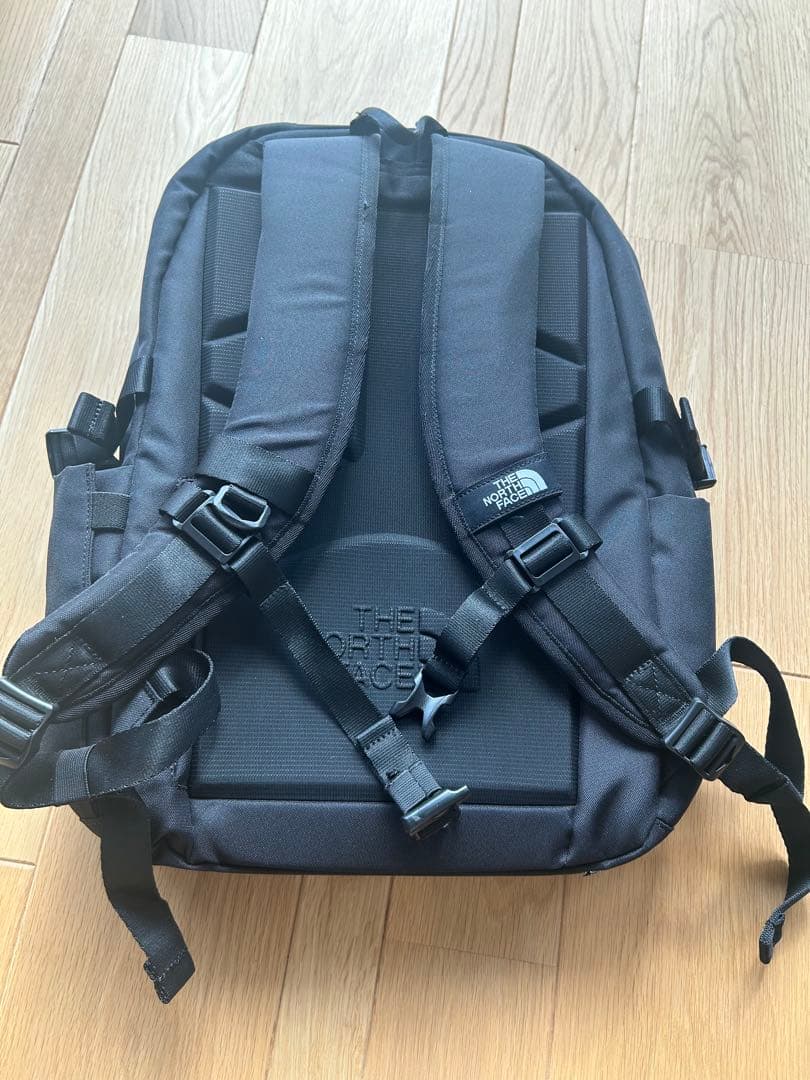 【送料込】THE NORTH FACE ブラックバックパック ノースフェイス