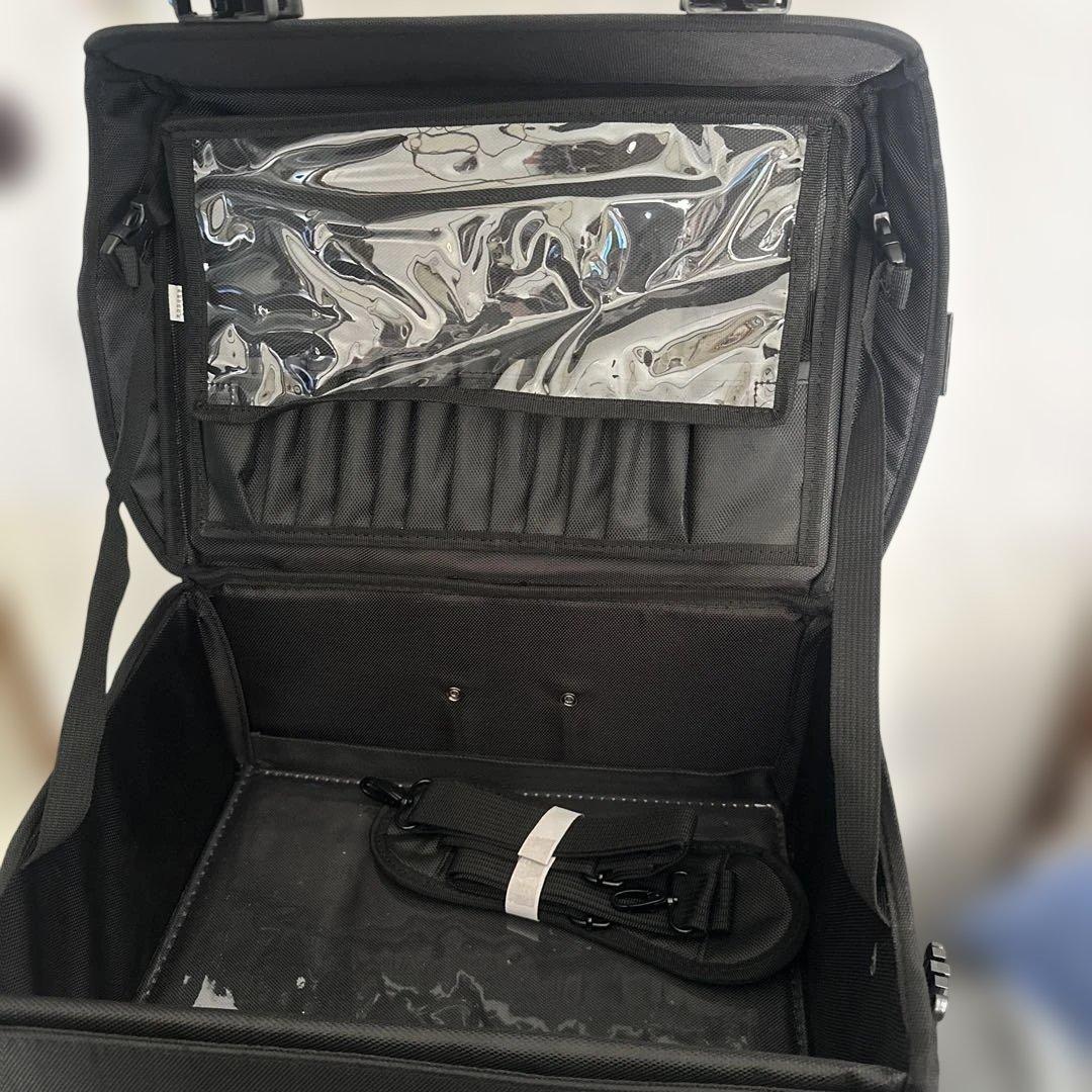 浜*ロ様 BYOOTIQUE プロ仕様 メイクボックス キャスター付き