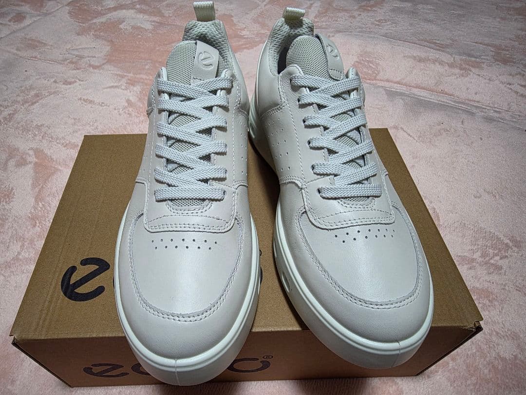 ecco ホワイト ウィメンズ Gore-Texゴルフシューズ