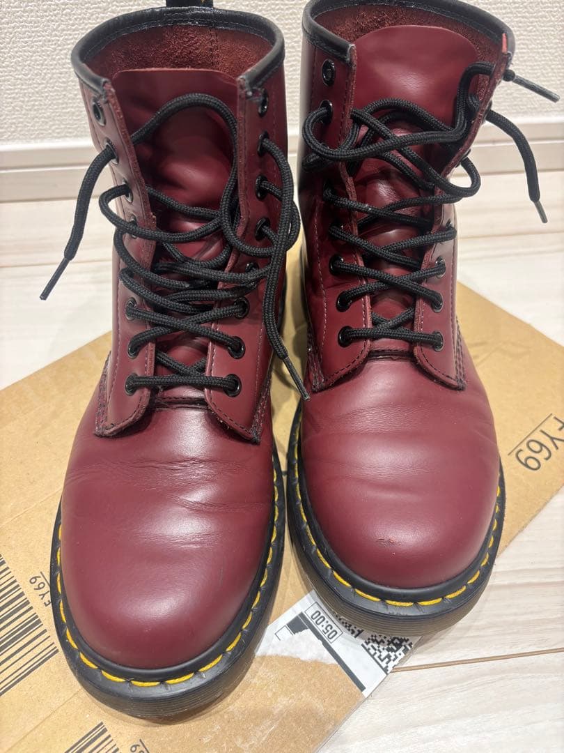 ドクターマーチン　8ホール　UK6 チェリー