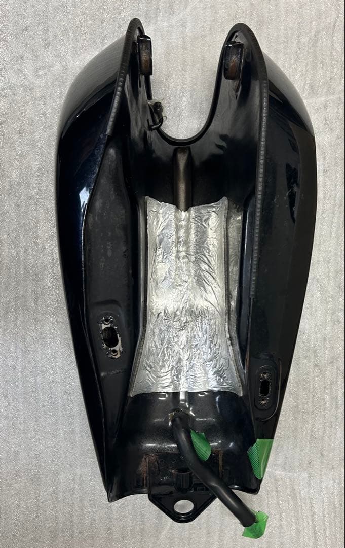 YAMAHA SR400 タンク