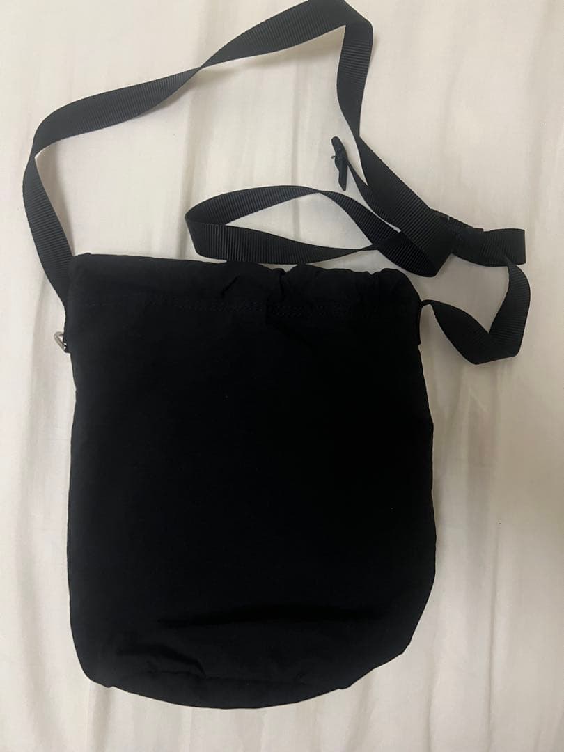 アニエス・ベー　ブラック ショルダーバッグ