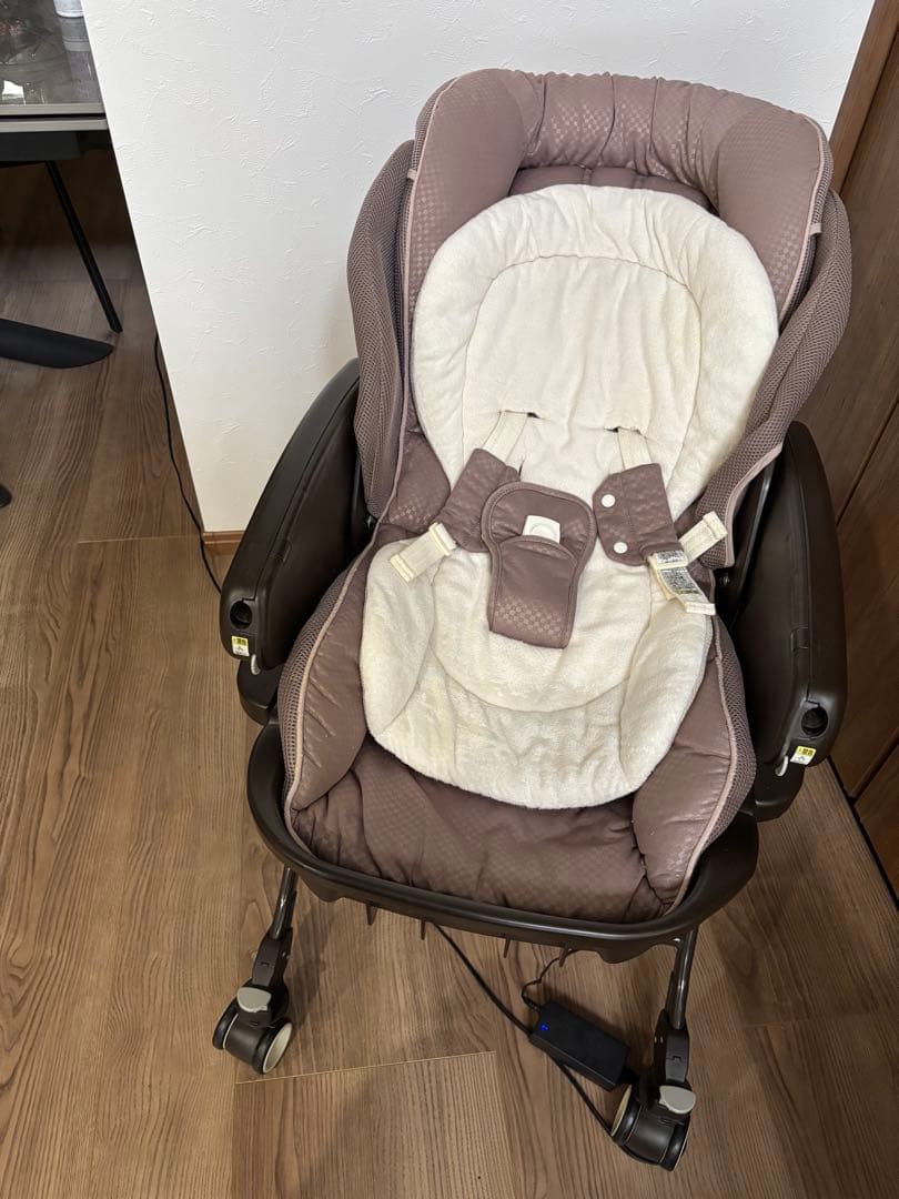 Aprica アップリカ ユラリズム オート ネオカンタービレ （BE）