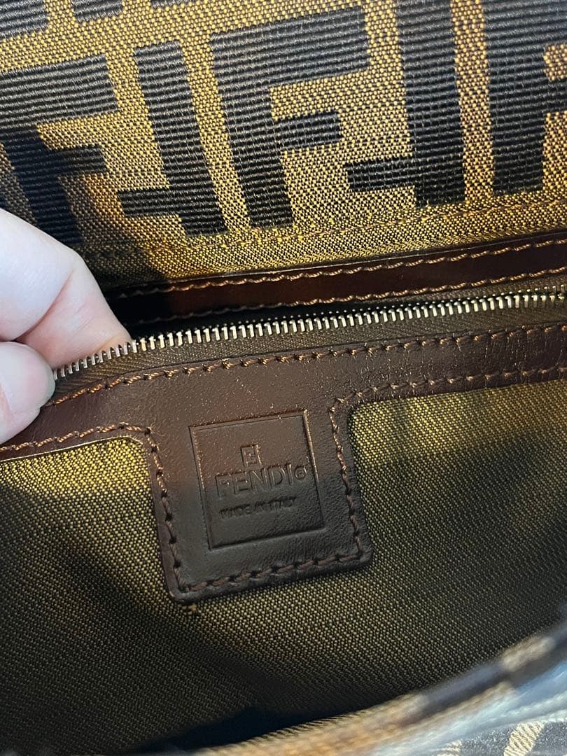 美品　FENDI　マンマバゲット　ズッカ　ブラウン　ワンショルダー　保存袋付
