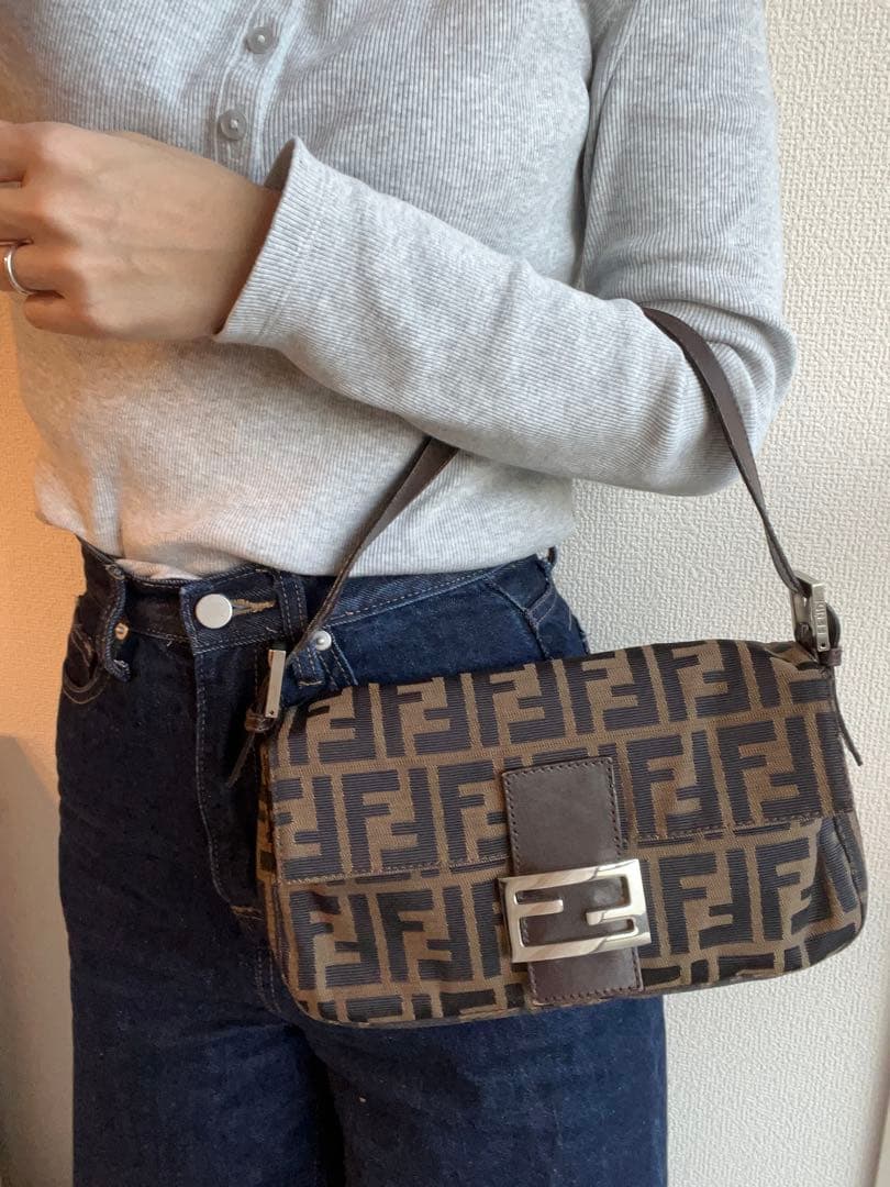 美品　FENDI　マンマバゲット　ズッカ　ブラウン　ワンショルダー　保存袋付