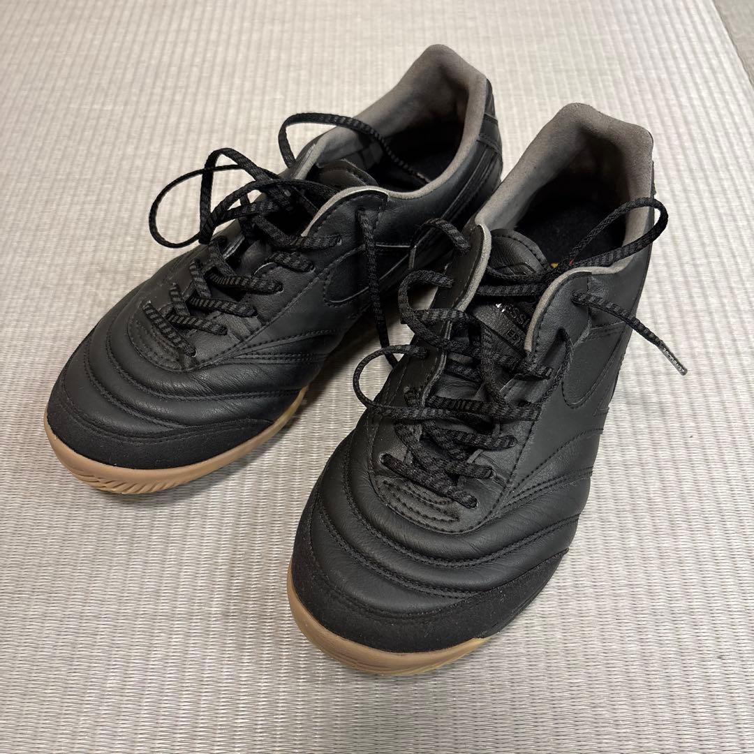 MORELIA SALA ELITE インドア　24.5