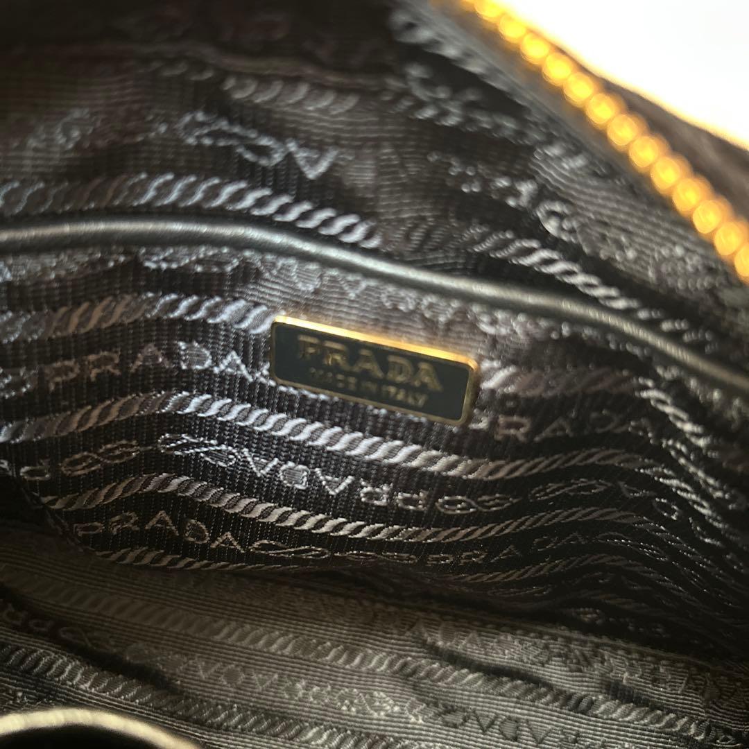 PRADA プラダ　チェーンショルダーバッグ ベルベット ベロア
