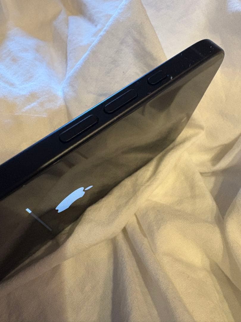 ●極美品● iPhone16 128GB ブラック SIMフリー 電池100%