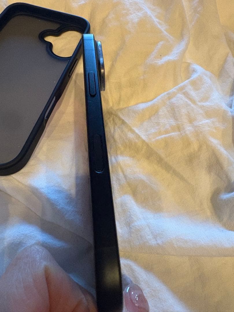 ●極美品● iPhone16 128GB ブラック SIMフリー 電池100%