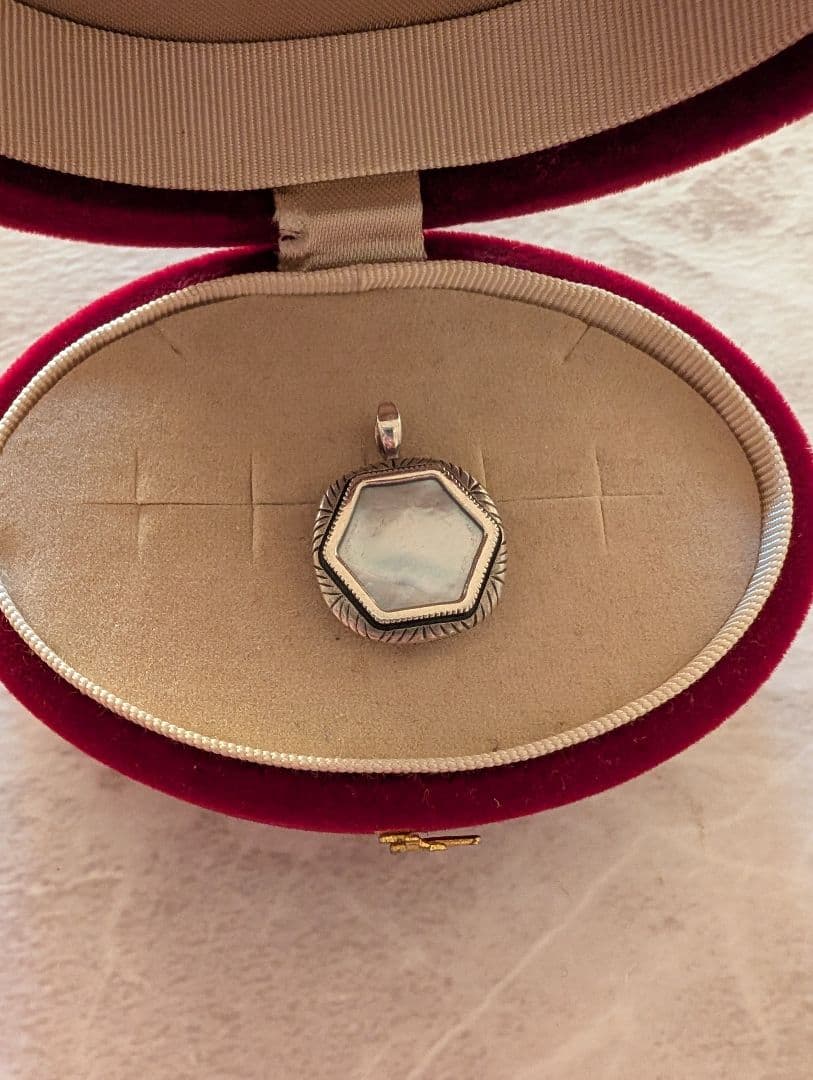 アガット　agete　シルバー　シェル　ネックレス　チャーム