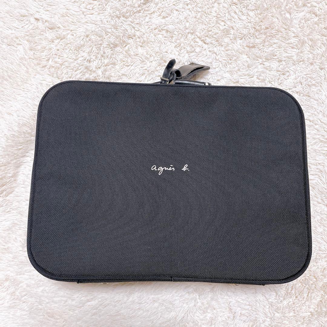 美品　アニエスベーボヤージュ　アタッシュケース　ロゴ　ブラック　チャーム