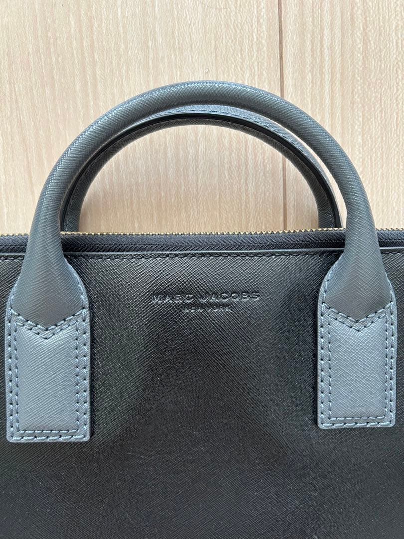 マークジェイコブ　パソコンバッグ