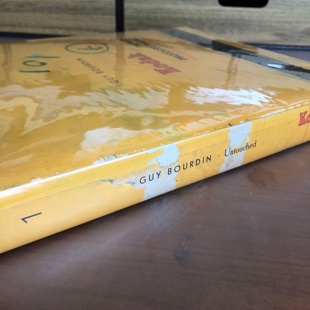 ギィ・ブルダン Guy Bourdin: Untouched (洋書)