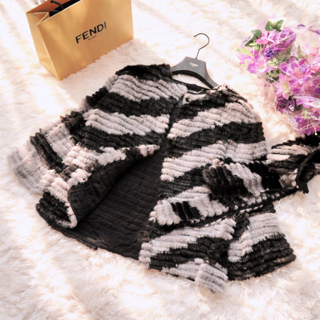 未使用　FENDIフェンディ マフラー付　総ミンク　コート　ブラック ブルゾン