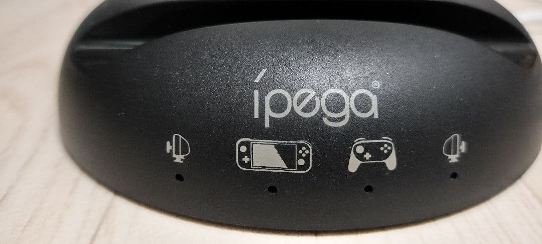 スイッチライト４点セット　本体/カバー/スタンド充電器/ワイヤレス発信機