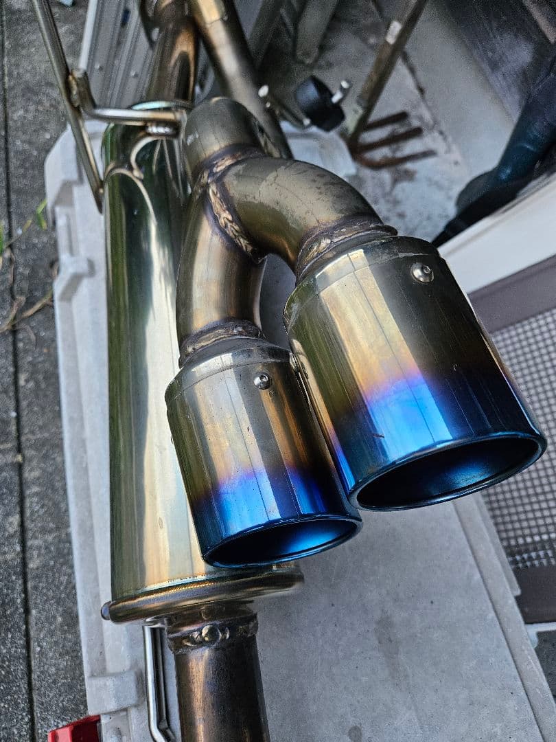 ロッソモデロ　DA17V　エブリィ　ステンレス製デュアルテールマフラー　車検対応