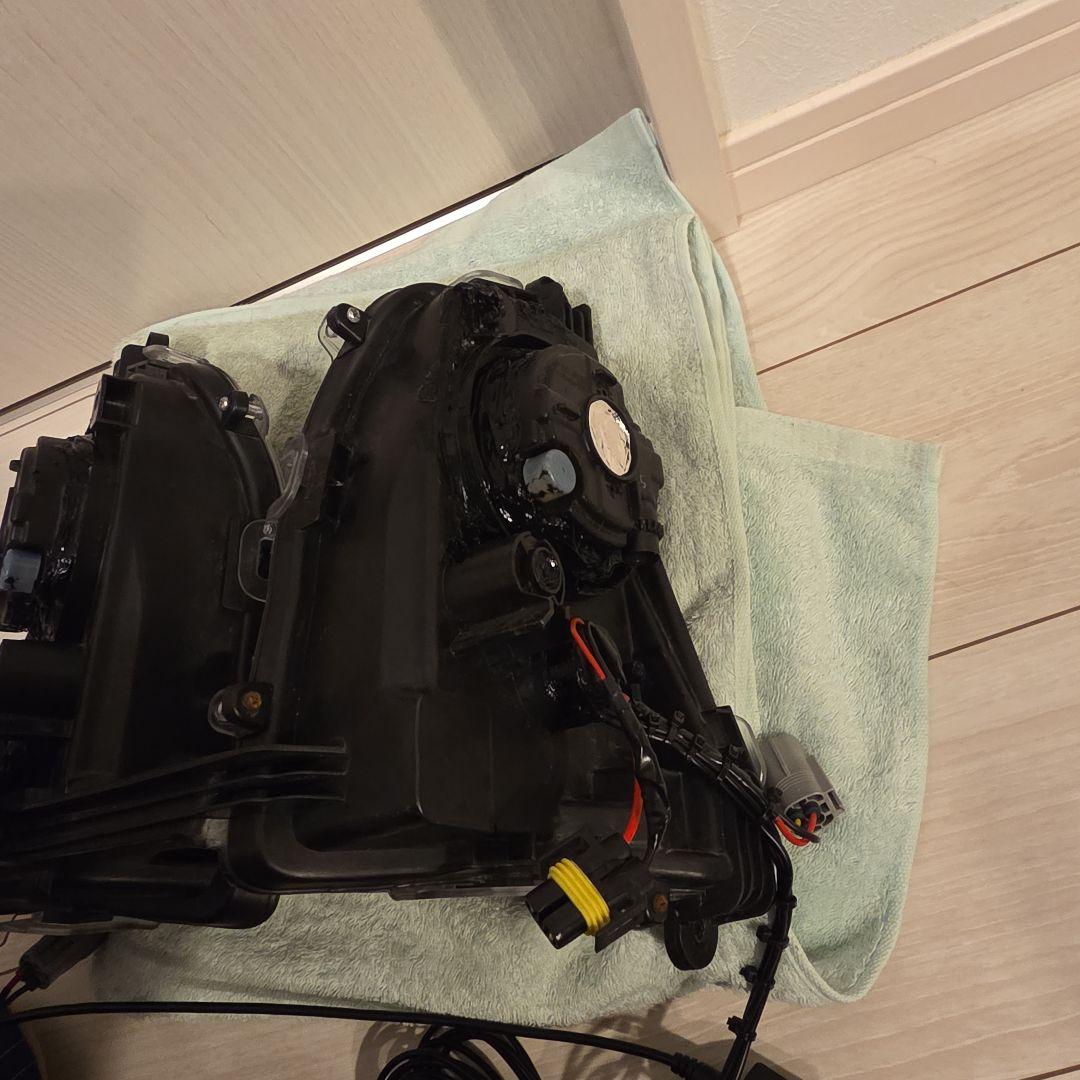 50　プリウス　前期　フォグランプ　H11バルブ交換式　3連RBG