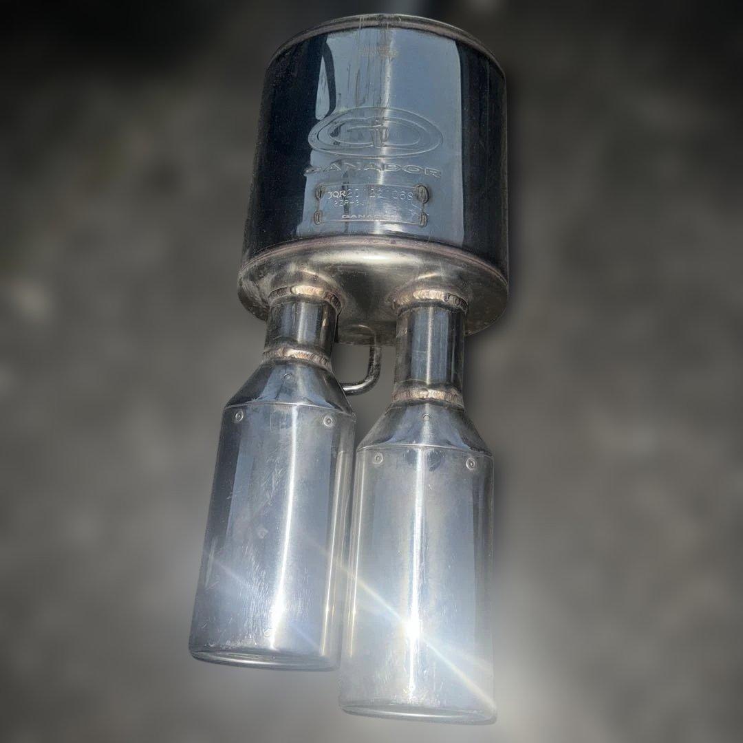 マグロ一貫、30プリウス ガナドール　４本出し　マフラー　美品