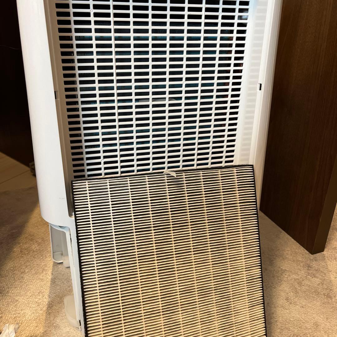 SHARP 除湿機 ホワイト　CV-EF120-W