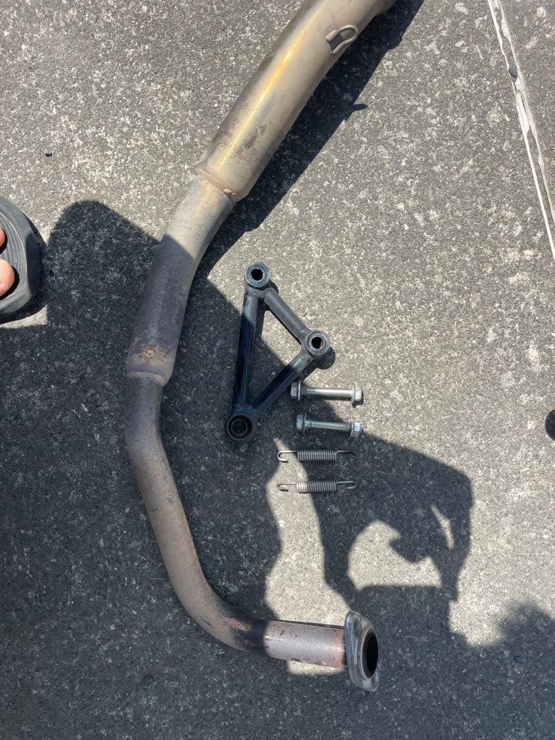 PCX125ステンレス マフラー 取り付け金具付き