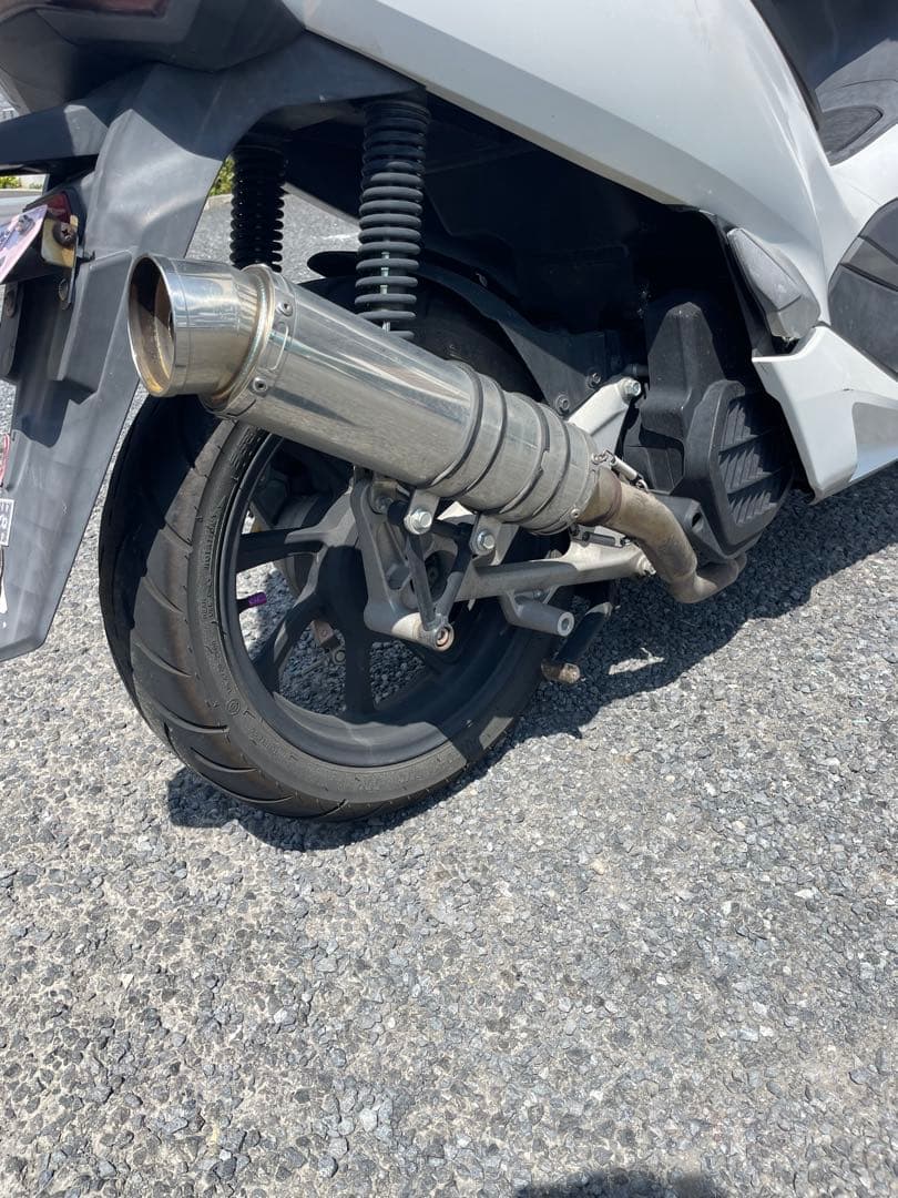 PCX125ステンレス マフラー 取り付け金具付き